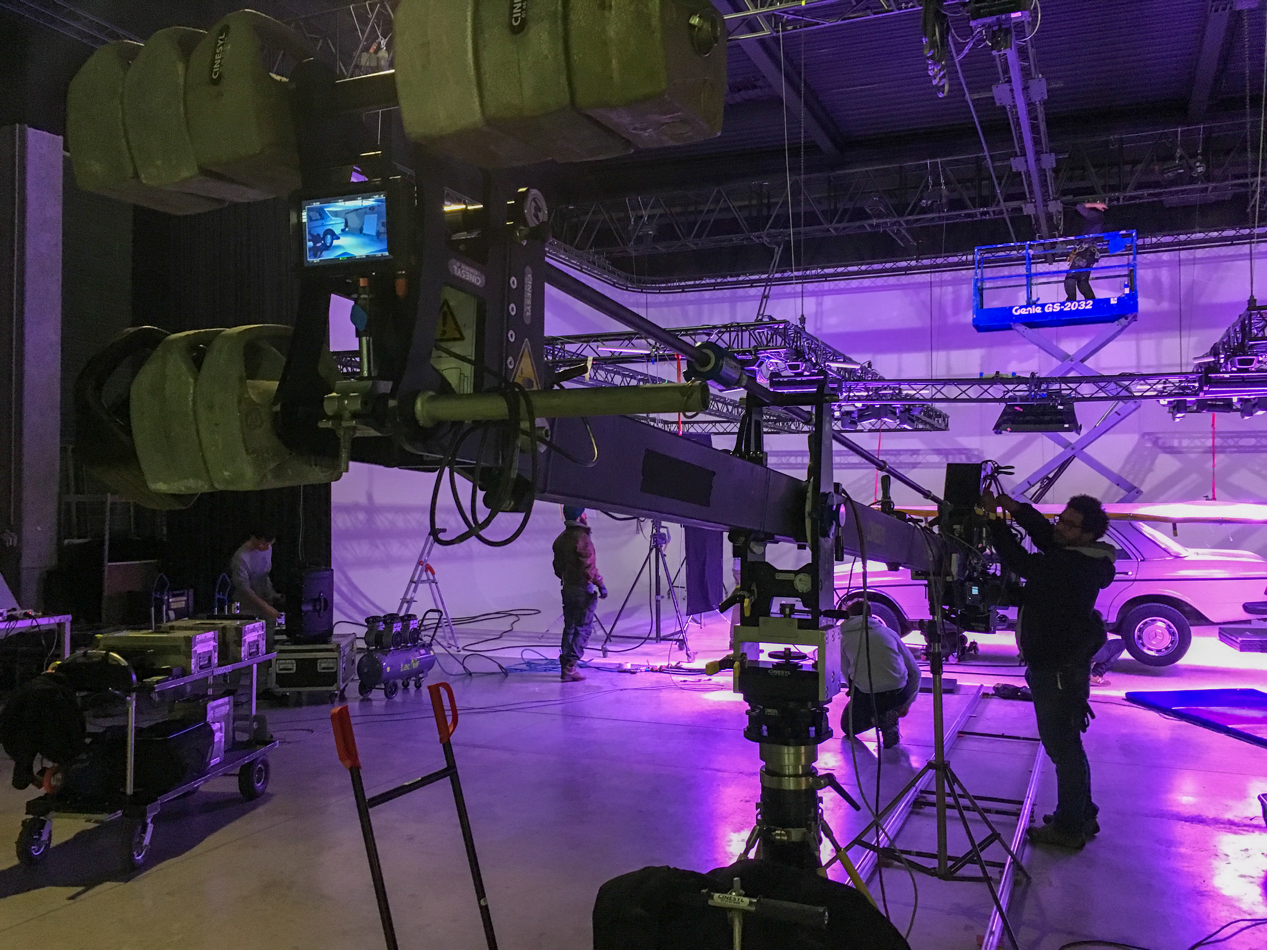 Plateau cinéma avec grue